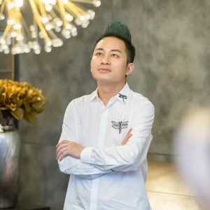 Ca sĩ Tùng Dương