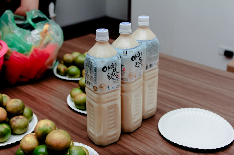 Trao thưởng cá nhân xuất sắc tháng 4 và Mừng sinh nhật tháng 5 7 trao thuong nhan vien xuat sac 9