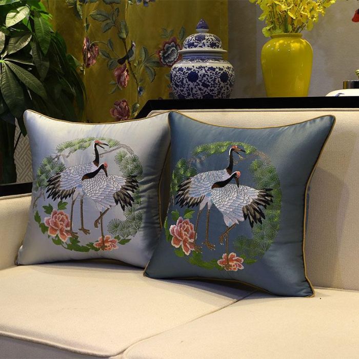 Gối tựa lưng Sofa satin mịn màng, trang nhã