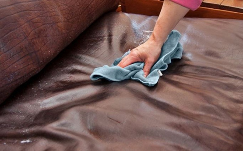Sofa Da Bị Mốc: Nguyên Nhân, Dấu hiệu, Cách Xử Lý