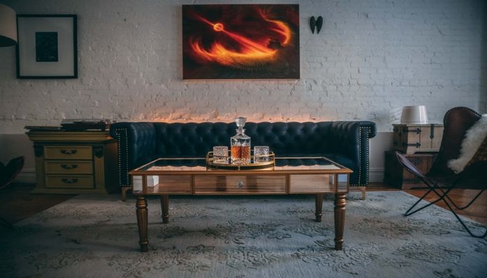 10 Mẫu Sofa Phong Cách Vintage Đầy Chân Chất, Mộc Mạc 10 Sofa xanh đen có kệ tay tô nên vẽ sang trọng cho căn phòng