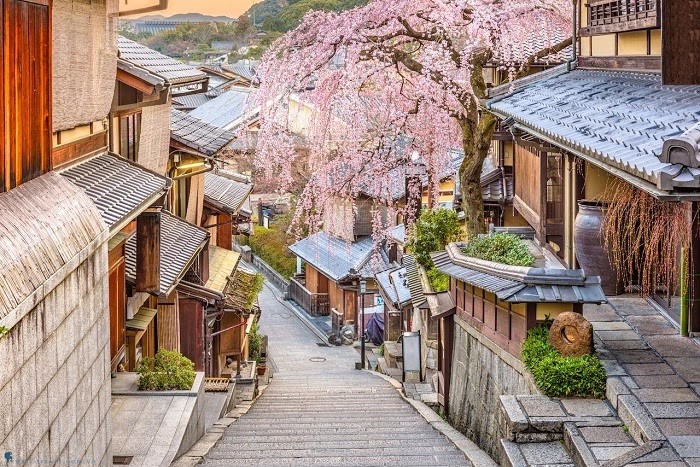 Bậc thềm đá nổi tiếng tại Kyoto vẫn giữ được những nét kiến trúc truyền thống