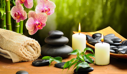 Gợi Ý 8 Món Quà Tặng Cho Mẹ Độc Đáo 6 Hãy tặng cho mẹ bạn một phiếu sử dụng dịch vụ của Spa nhé