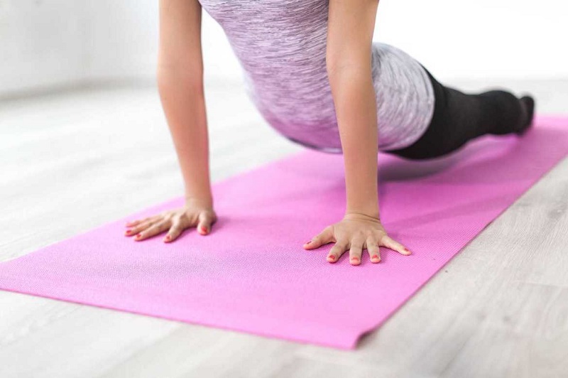 Quần áo tập làm từ vải Polyester rất được ưa chuộng