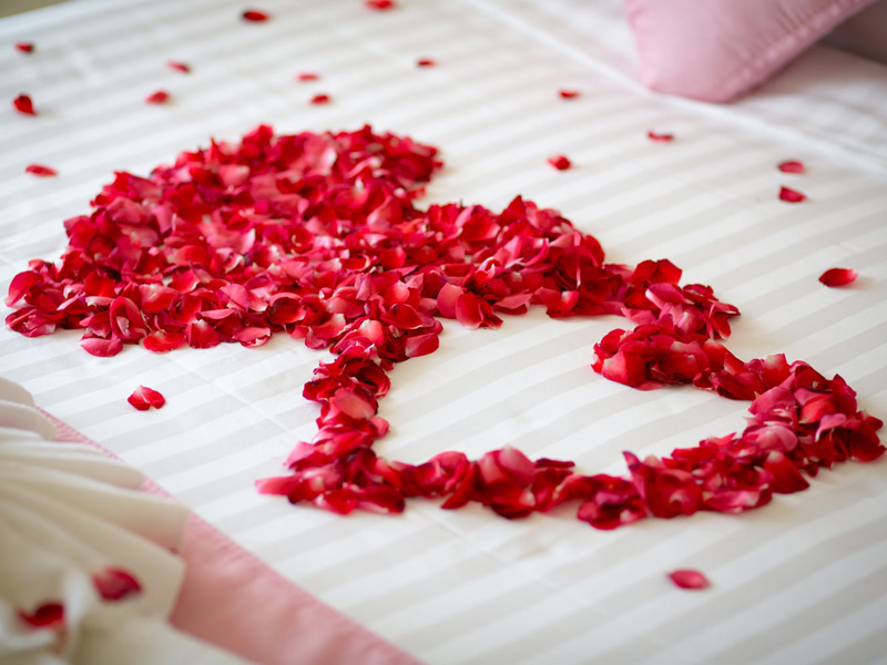 Cách Trang Trí Giường Đêm Tân Hôn Giúp Các Cặp Đôi Luôn Hạnh Phúc 2 Cách trang trí giường đêm tân hôn