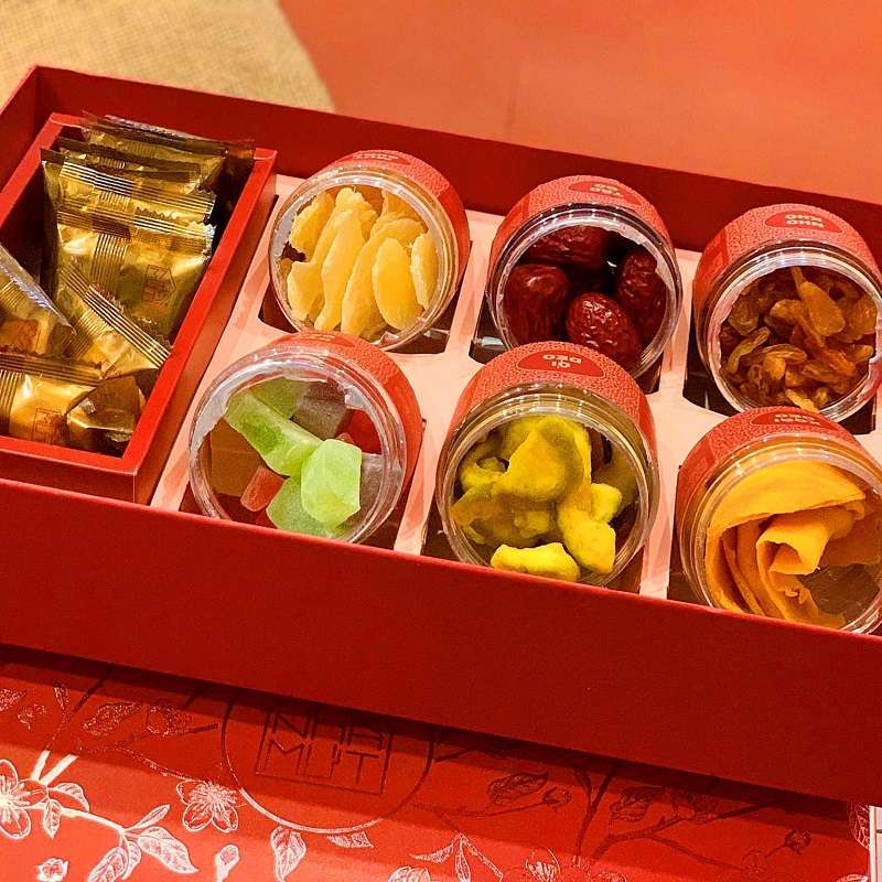 Mối quan hệ thông gia thêm gần gũi khi tặng mứt tết Mối quan hệ thông gia thêm gần gũi khi tặng mứt tết