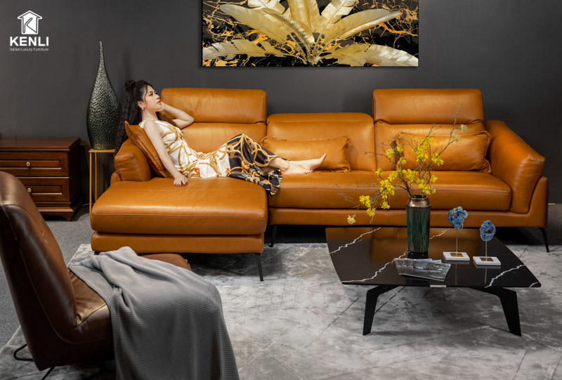 Vị khách đặc biệt tới thăm showroom mb66 mb663 5 sofa Florence