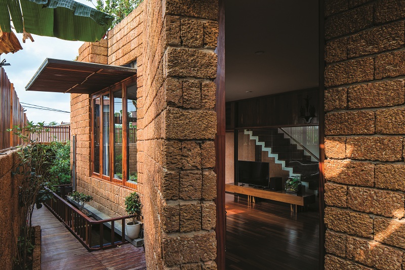 orange house 3