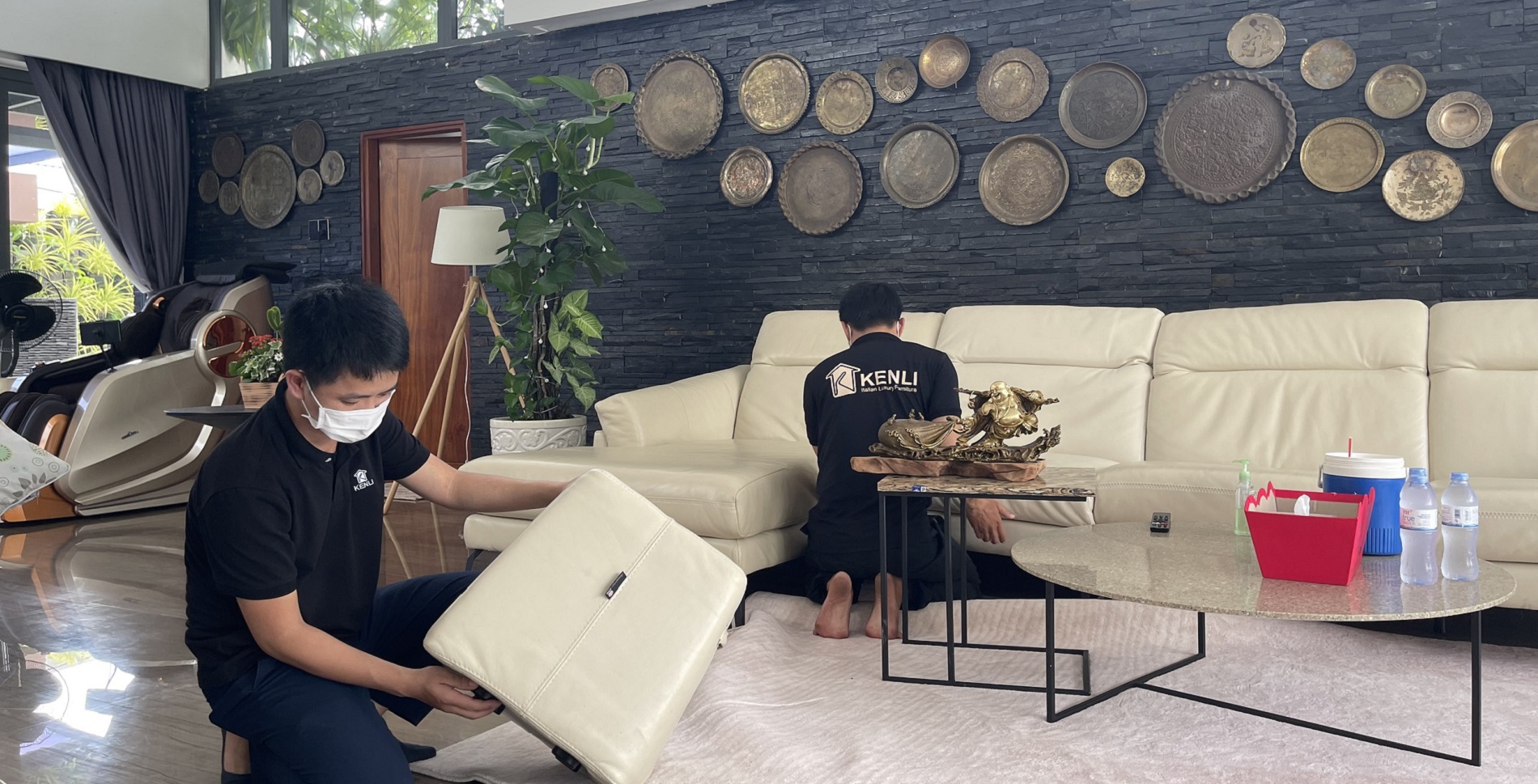 Phía Sau Bức Ảnh Là Những Phút Giây Làm Việc Đầy Nhiệt Huyết