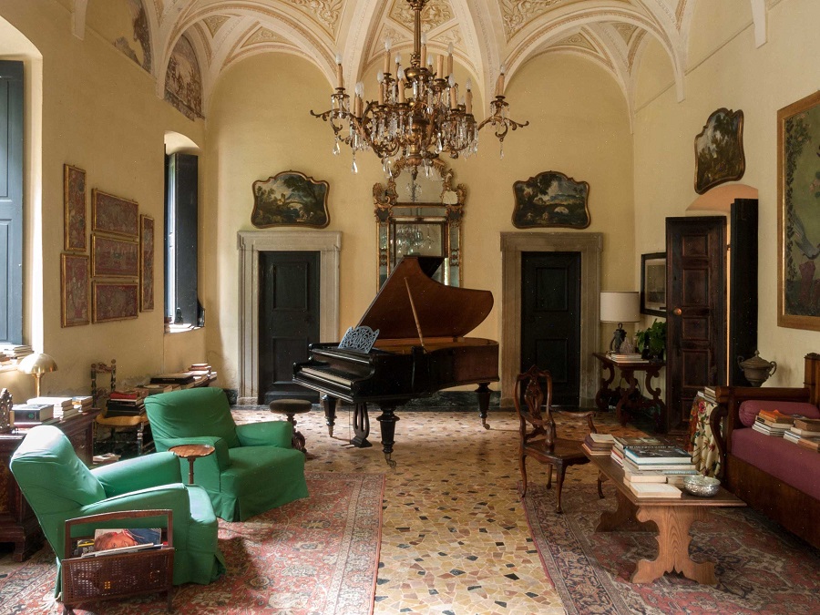 Striking interior design 4