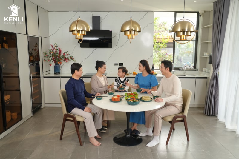 bàn ăn chung cư 4 ghế tone sáng